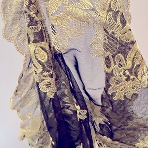 New Elegant Black and Gold Handmade Lace Scarf rare